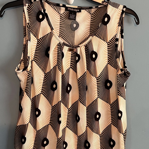 SELLING BYdesing TOP SIZE SMALL COLOR BROWN And CREAM BNWOT SLEEVELESS - Picture 1 of 9
